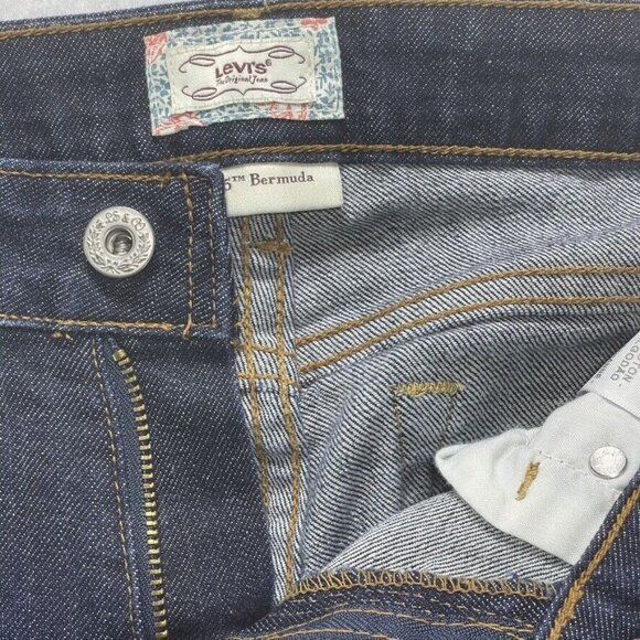 Levis Womens Bermuda Denim Shorts Size 4 Rolled Cuff Dark Wash - Picture 3 of 6